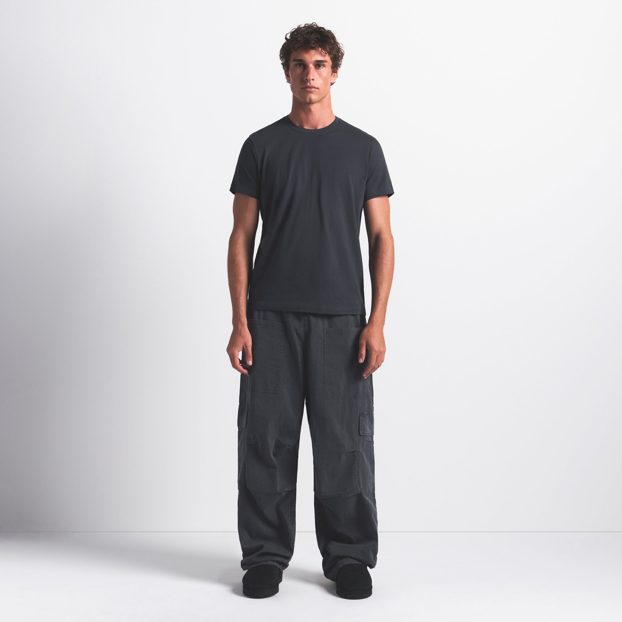 SKIMS COTTON MENS CLASSIC T-SHIRT | GRAPHITE