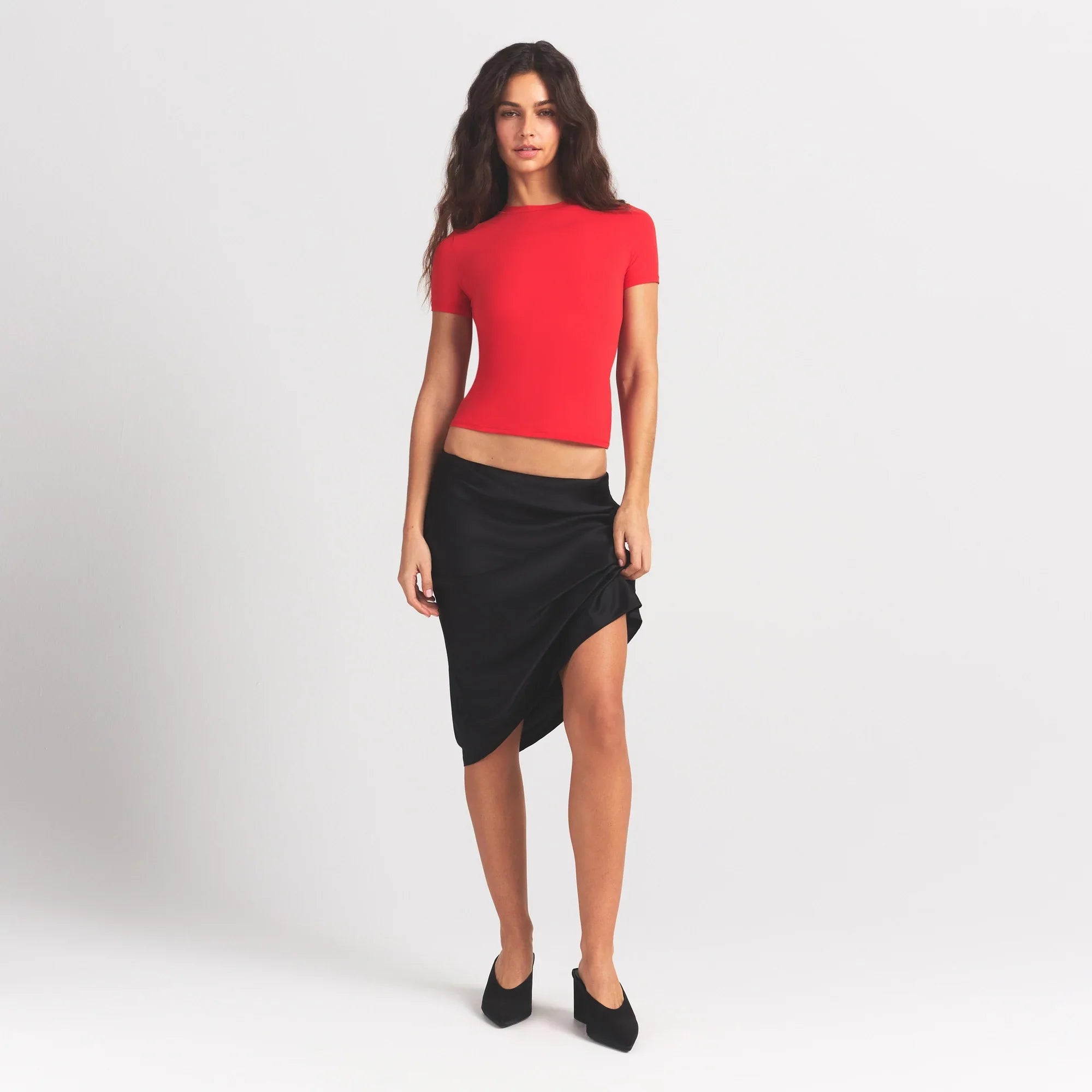 SKIMS FITS EVERYBODY T-SHIRT | CHERRY