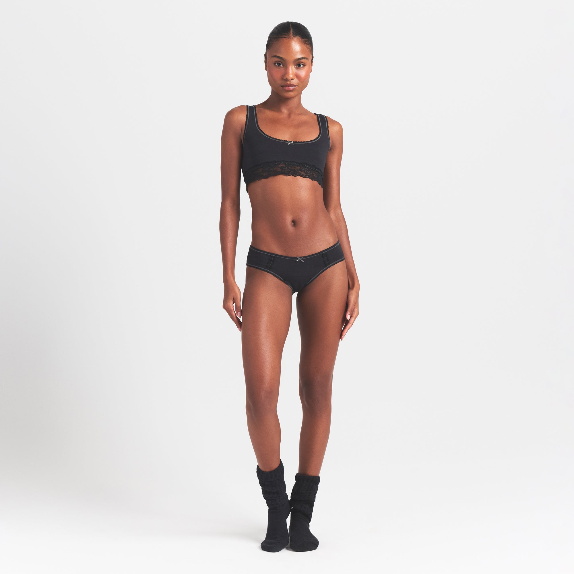 SKIMS LIGHTWEIGHT COTTON LACE HIPSTER | SOOT TONAL